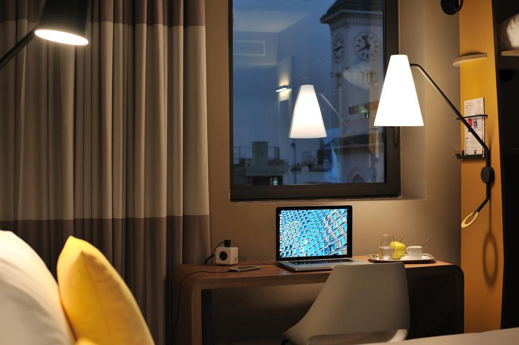 Hotel Ibis Casa Voyageurs 3*