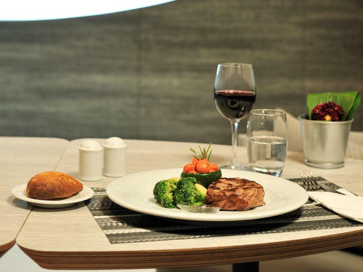 Ibis Casa Voyageurs Hotel 3*